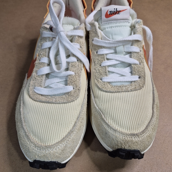 Nike Women's Sneakers in Cream and Orange - Picture 11 of 12